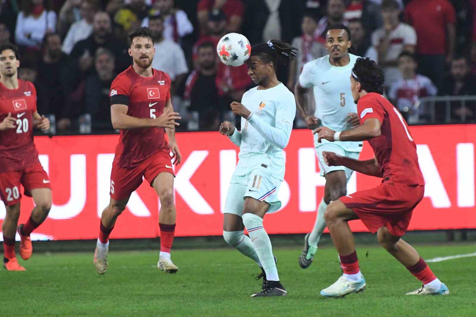 UEFA Uluslar Ligi: Türkiye: 0 - Fransa: 0 (İlk yarı)
