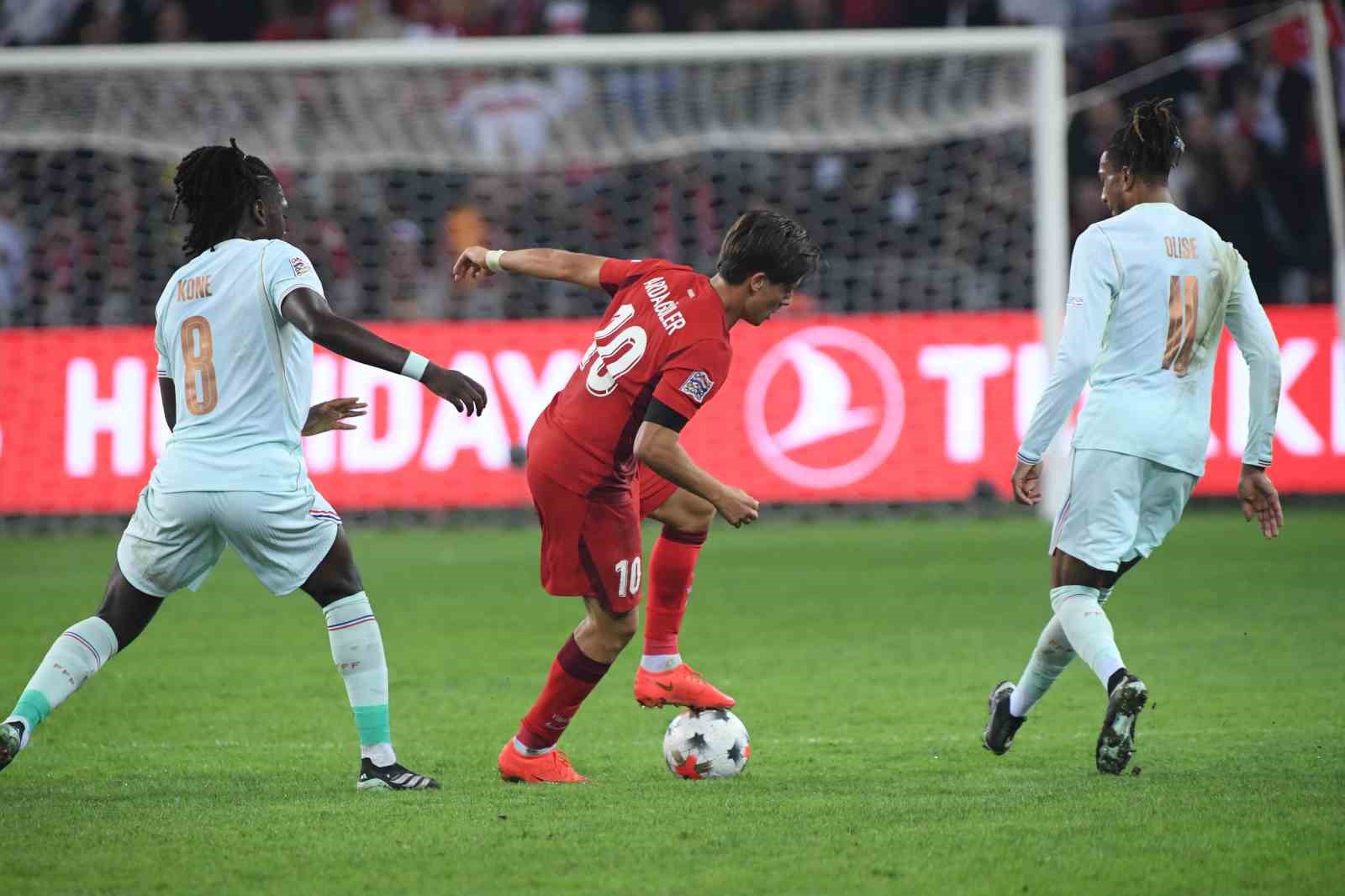 UEFA Uluslar Ligi: Türkiye: 0 - Fransa: 0 (İlk yarı)