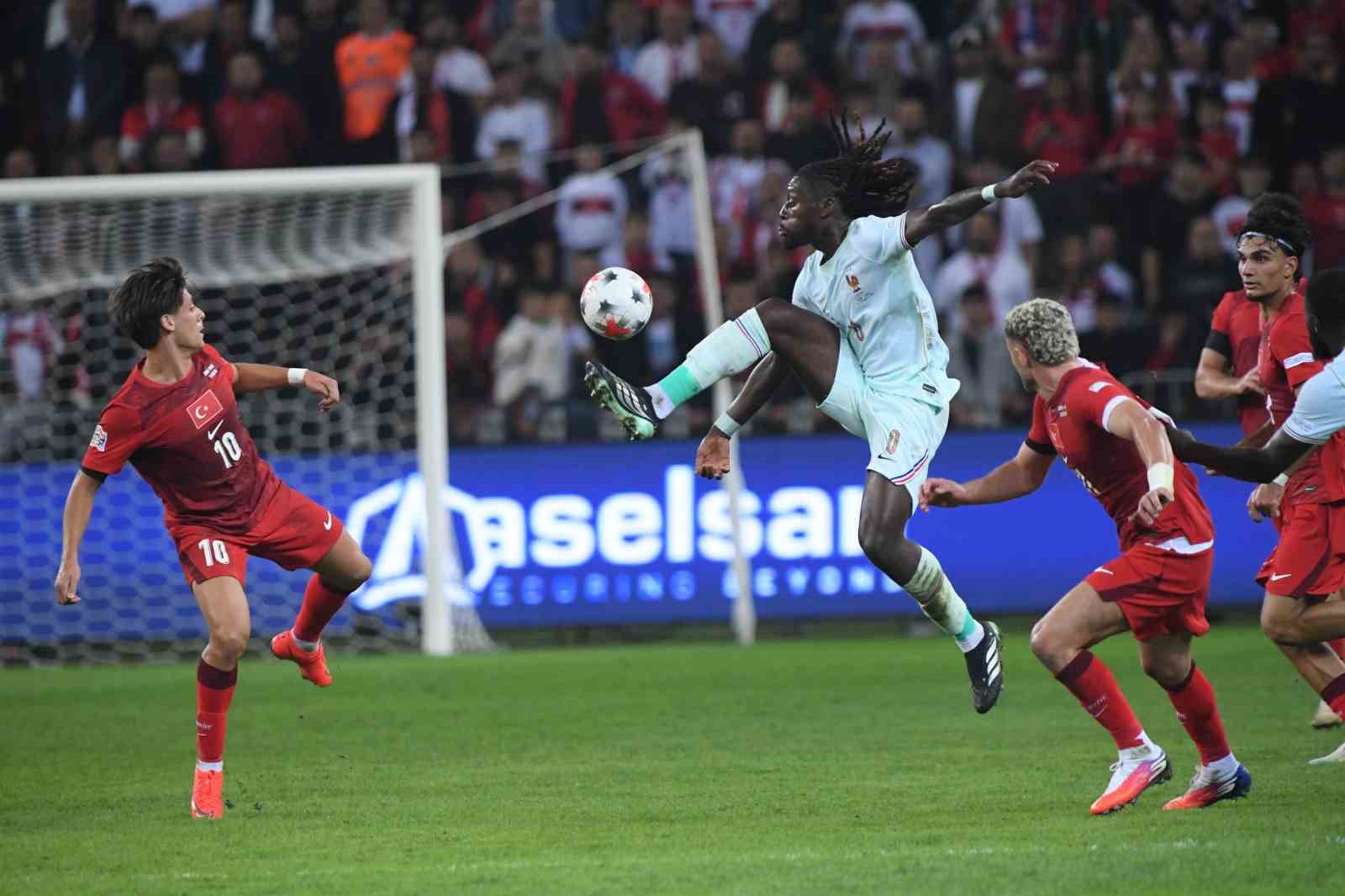 UEFA Uluslar Ligi: Türkiye: 0 - Fransa: 0 (İlk yarı)