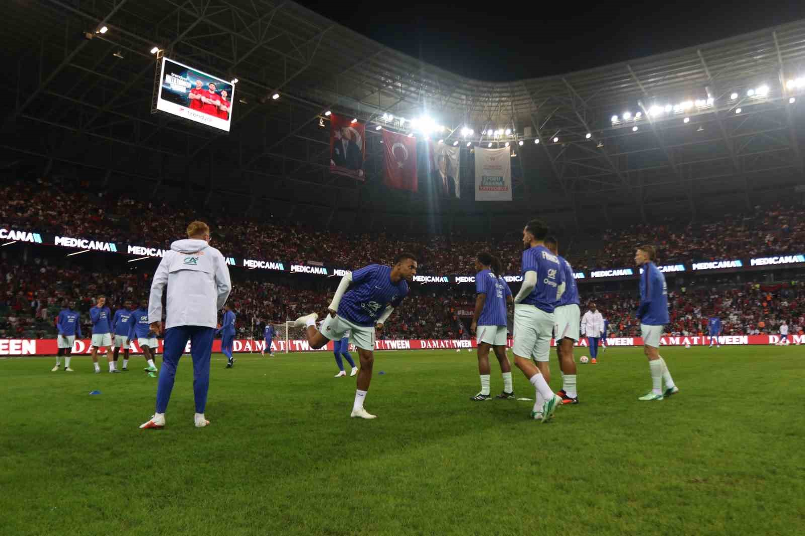 UEFA Uluslar Ligi: Türkiye: 0 - Fransa: 0 (Maç devam ediyor)