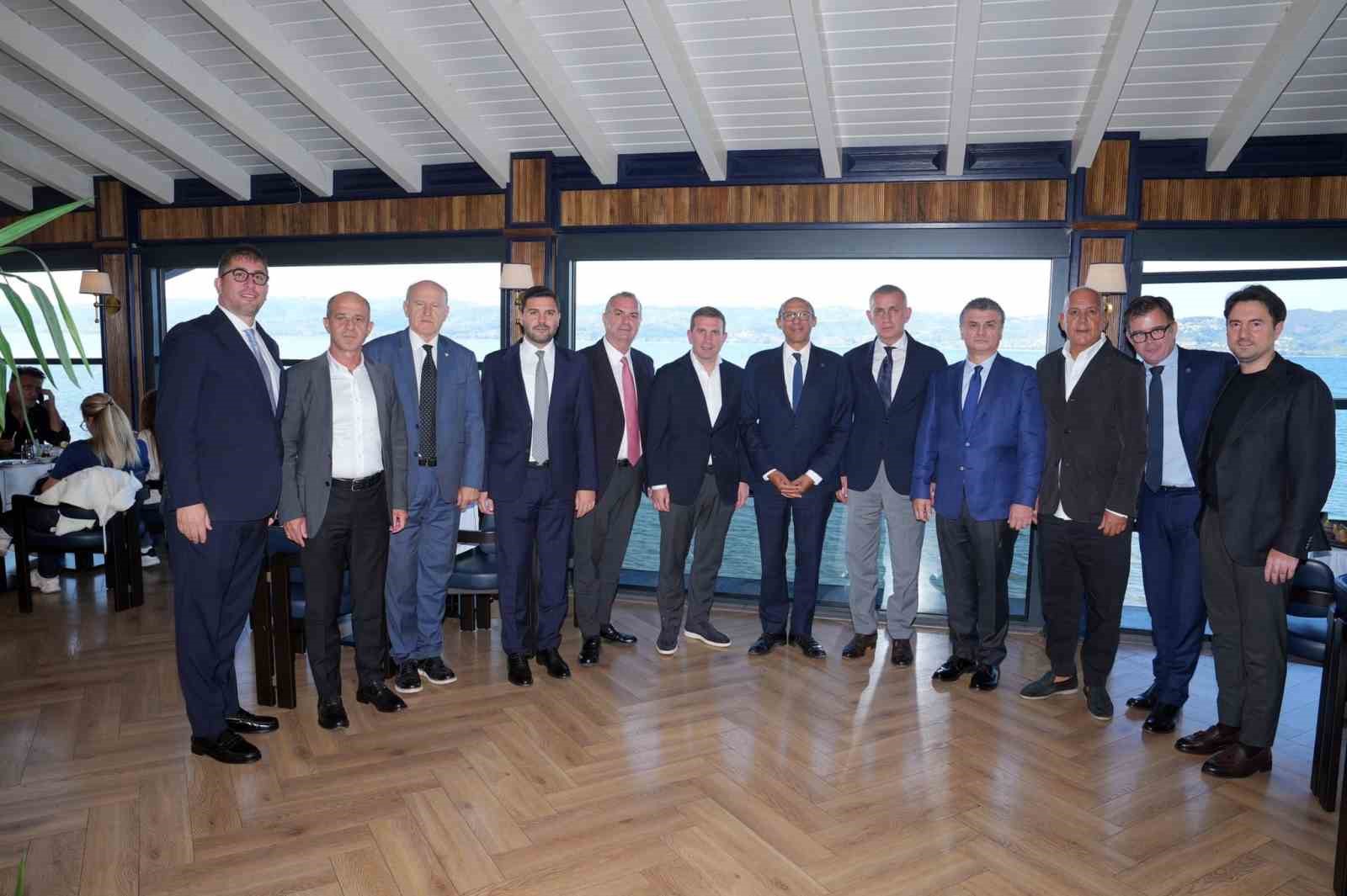 Milli Takım-Fransa maçı öncesi Sapanca’da dostluk buluşması