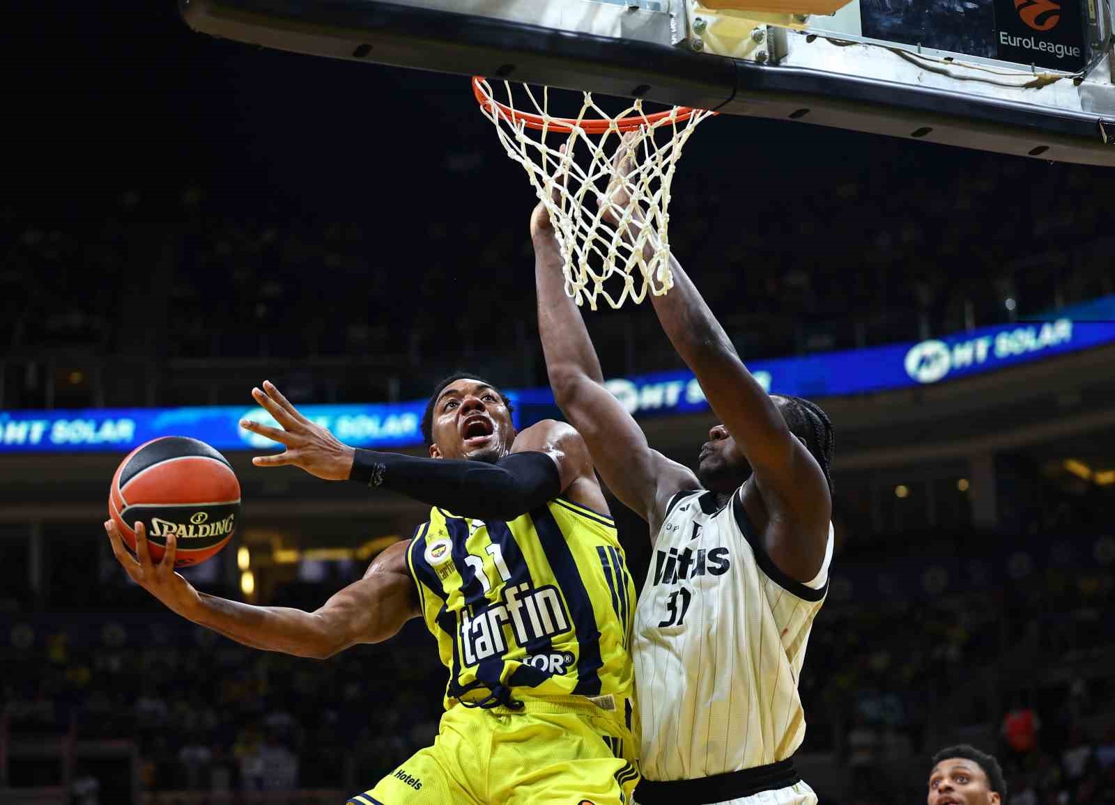 Fenerbahçe, Euroleague’e galibiyetle başladı