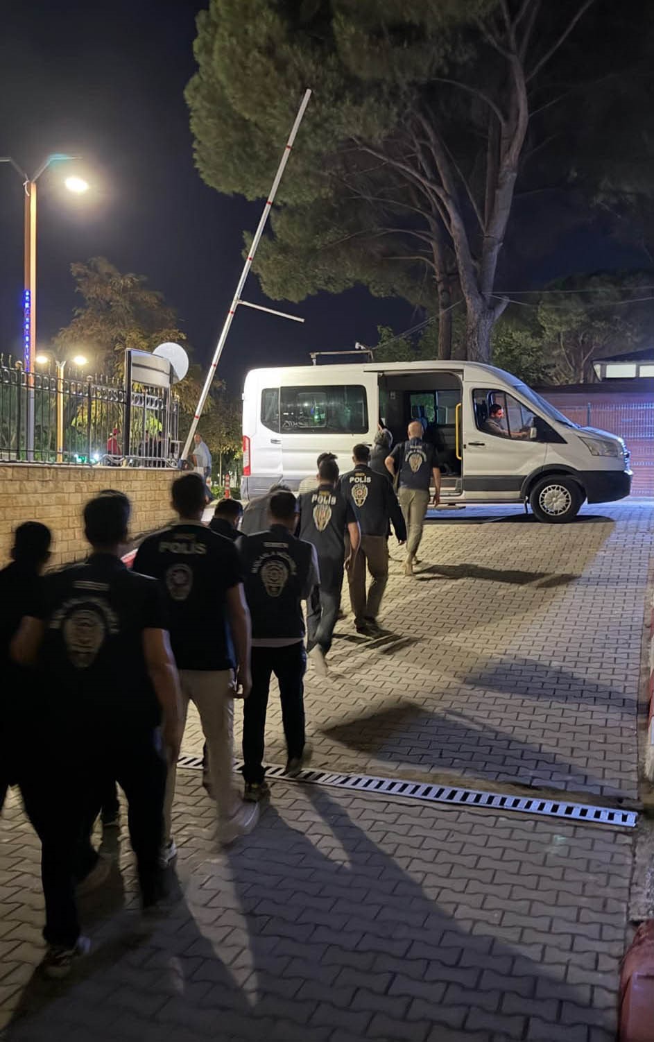 Manisa’da nitelikli dolandırıcılık soruşturmasında 14 şüpheli tutuklandı