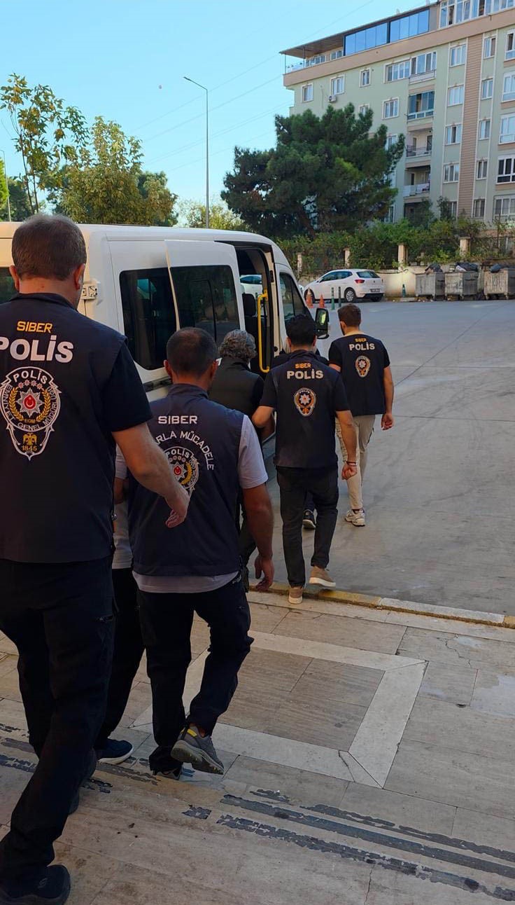 Manisa’da nitelikli dolandırıcılık soruşturmasında 14 şüpheli tutuklandı