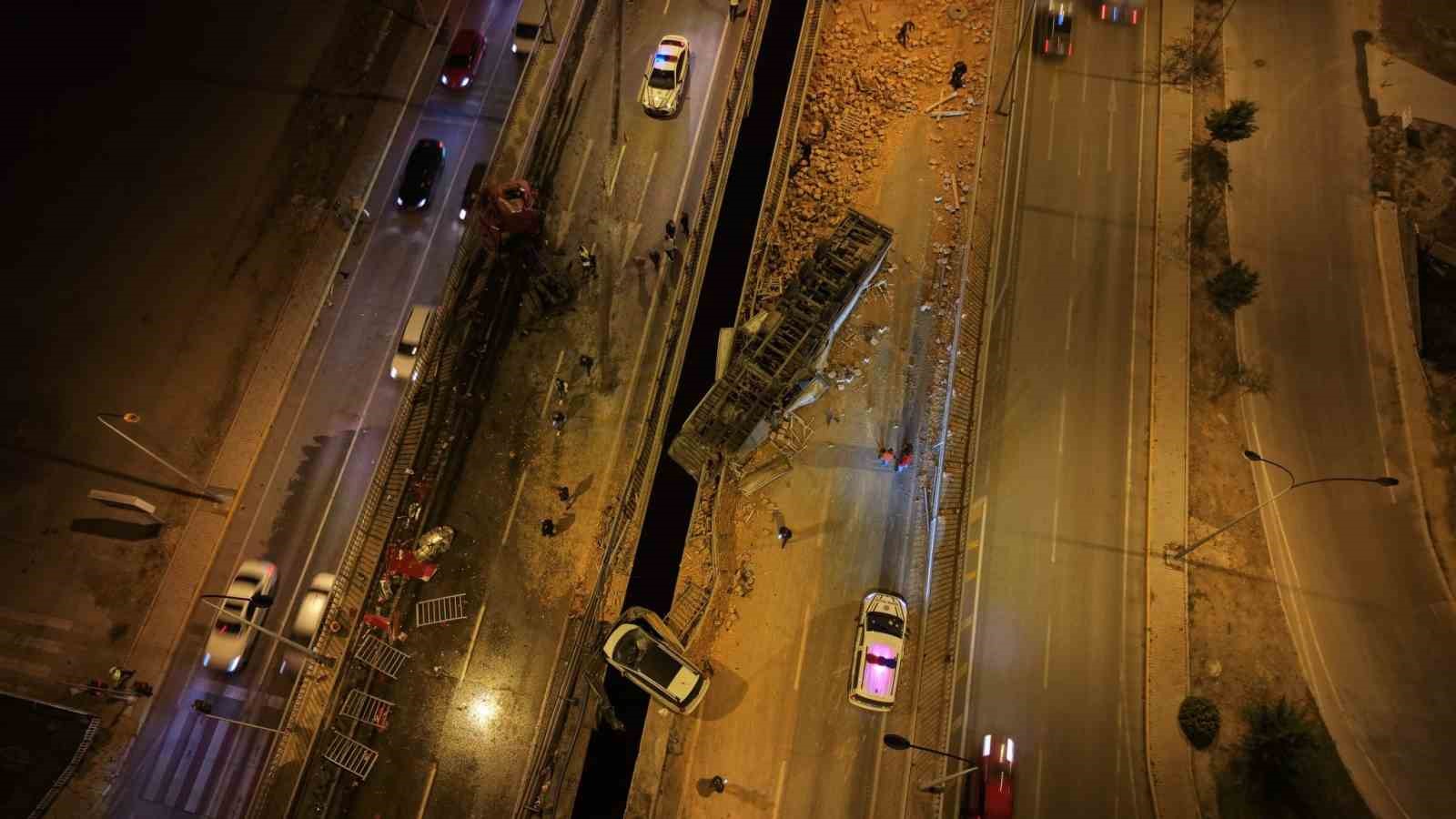 Afyonkarahisar’da tır ile otomobiller çarpıştı: 1 ölü, 7 yaralı