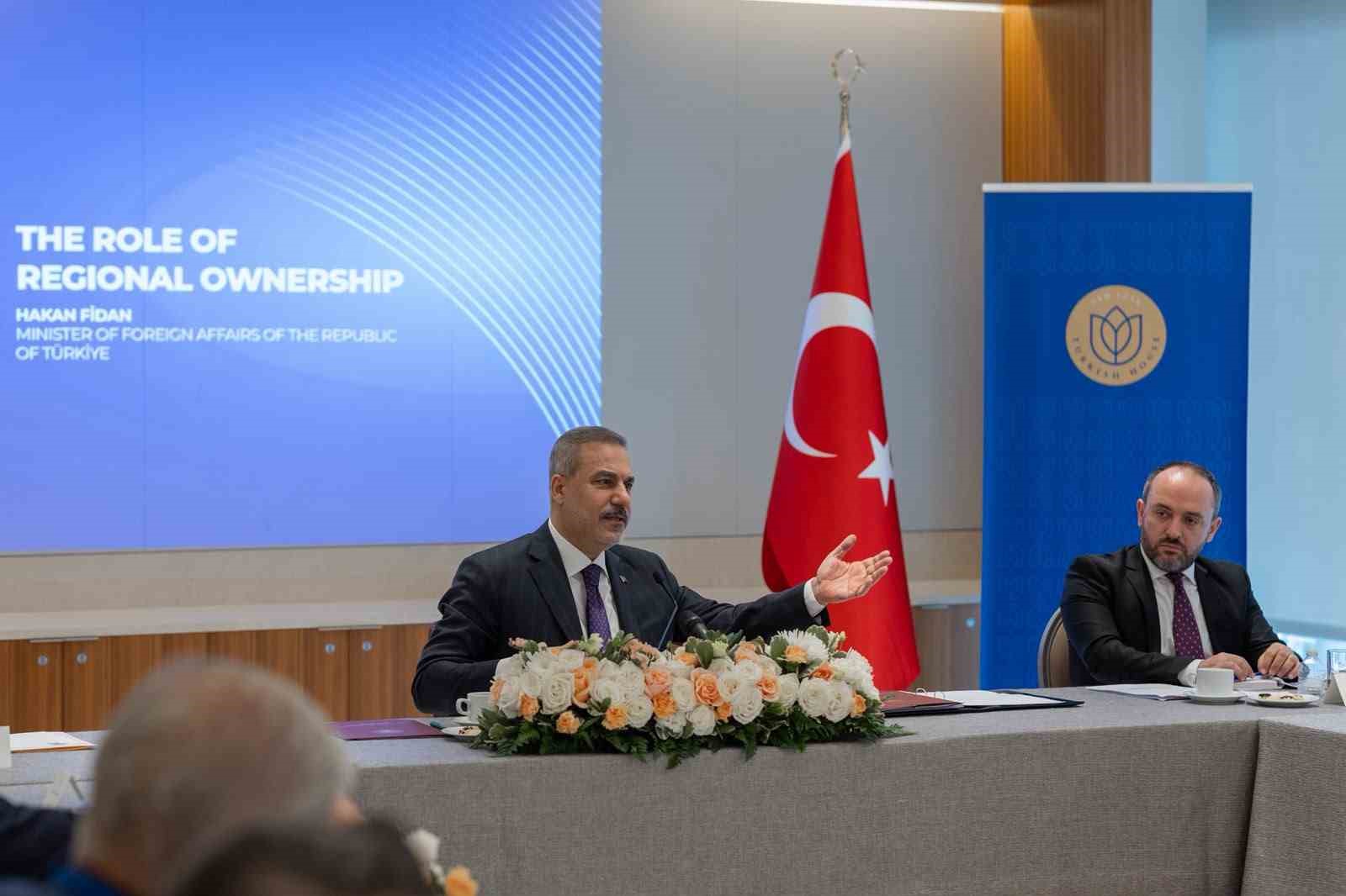 Bakan Fidan, ABD’li düşünce kuruluşlarından temsilcilerin ve akademisyenlerin sorularını yanıtladı