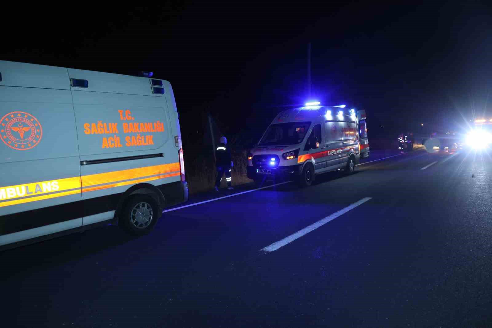 Nevşehir’de bir genç izinsiz aldığı araçla kaza yaptı: 2 yaralı