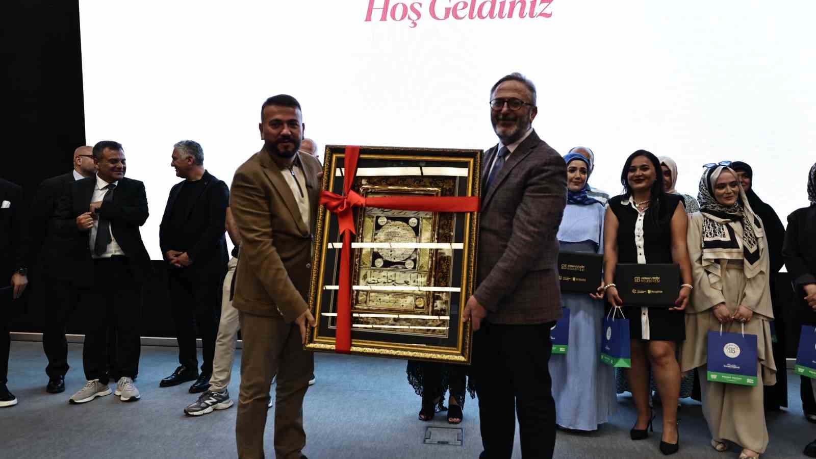 Arnavutköy Belediyesi’nden Uluslararası Başarı: Yeni Medya Akademi’ye IPRA Ödülü