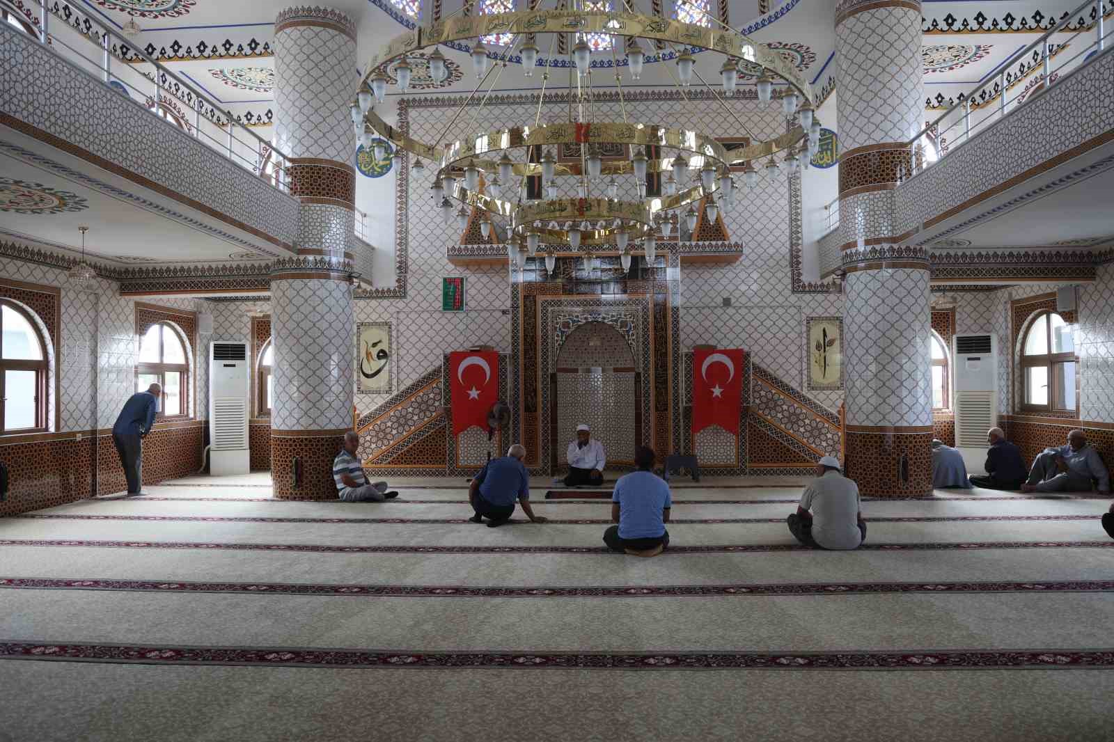 Asrın felaketinin ardından Hatay’da inşa edilen 135’inci cami ibadete açıldı