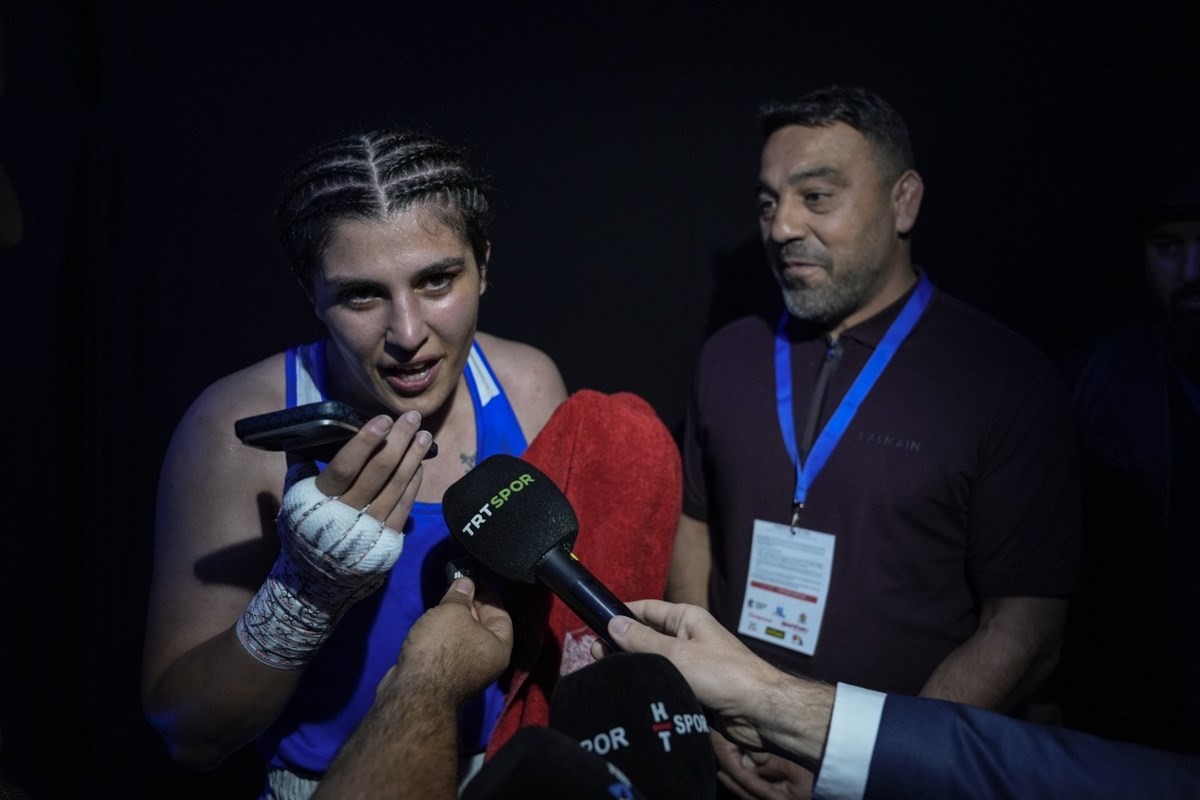 Bakan Bak’tan milli boksörlere tebrik mesajı