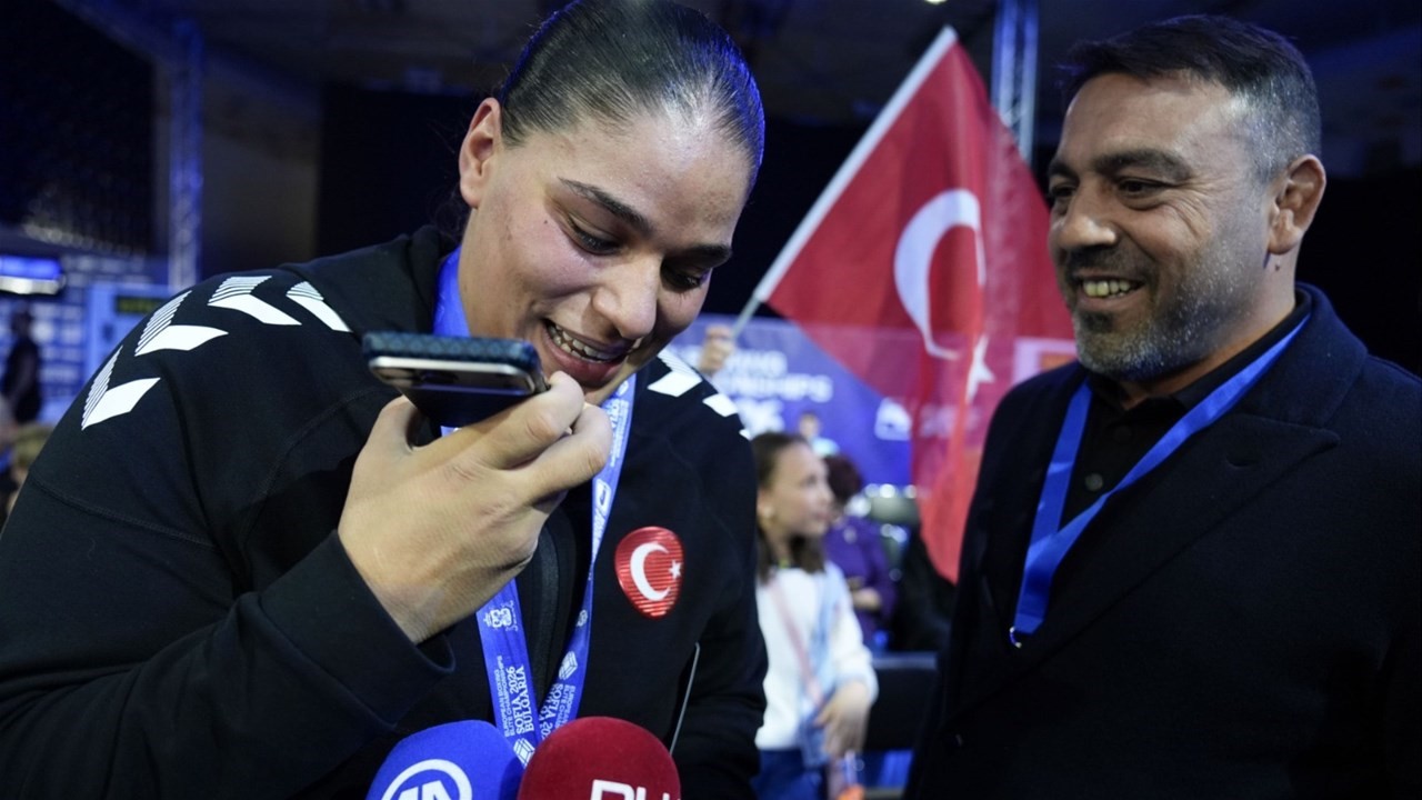 Bakan Bak’tan milli boksörlere tebrik mesajı