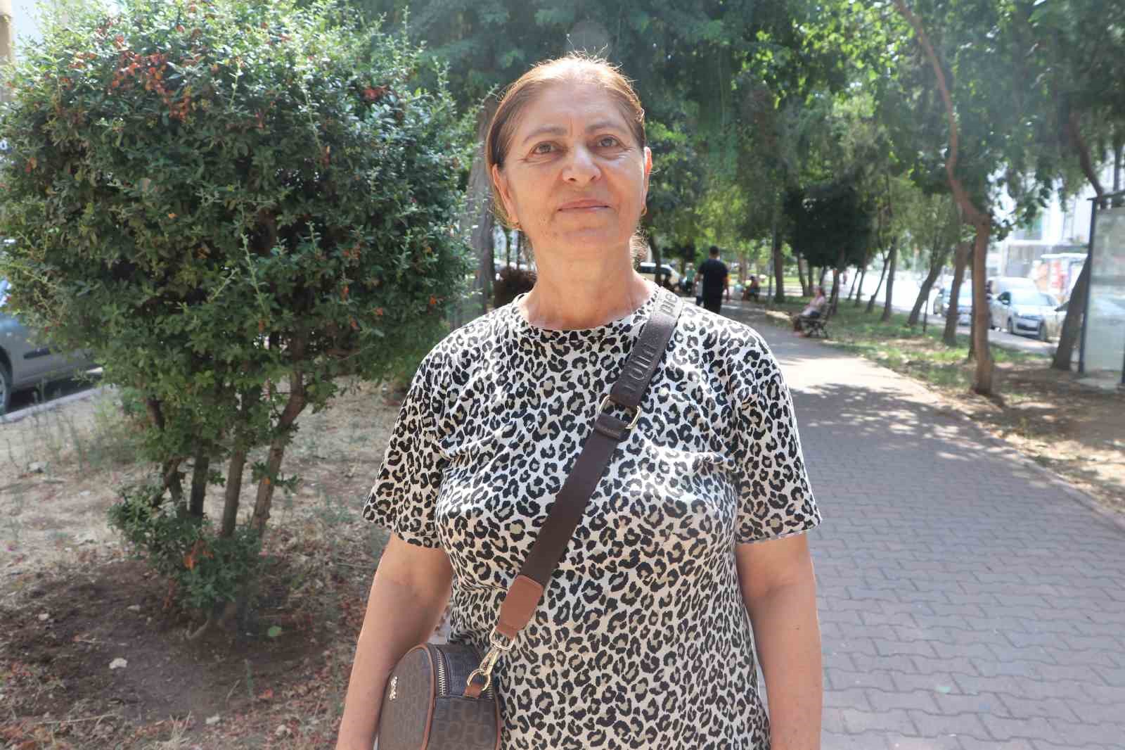 Adana’da cırcır böceği sesleri vatandaşları uyutmuyor