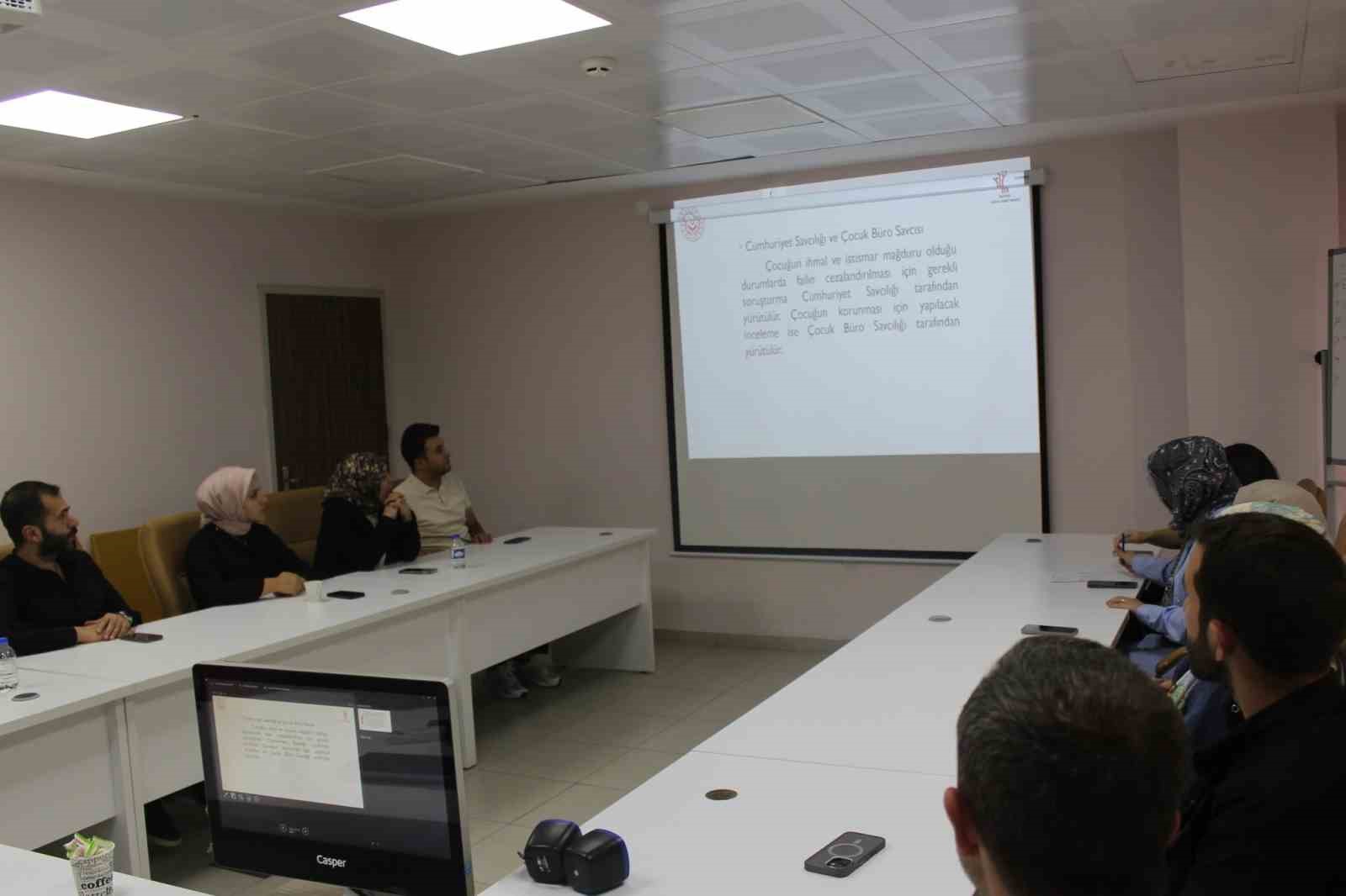 Bayburt’ta sosyal hizmet vakaları aylık toplantıda ele alındı