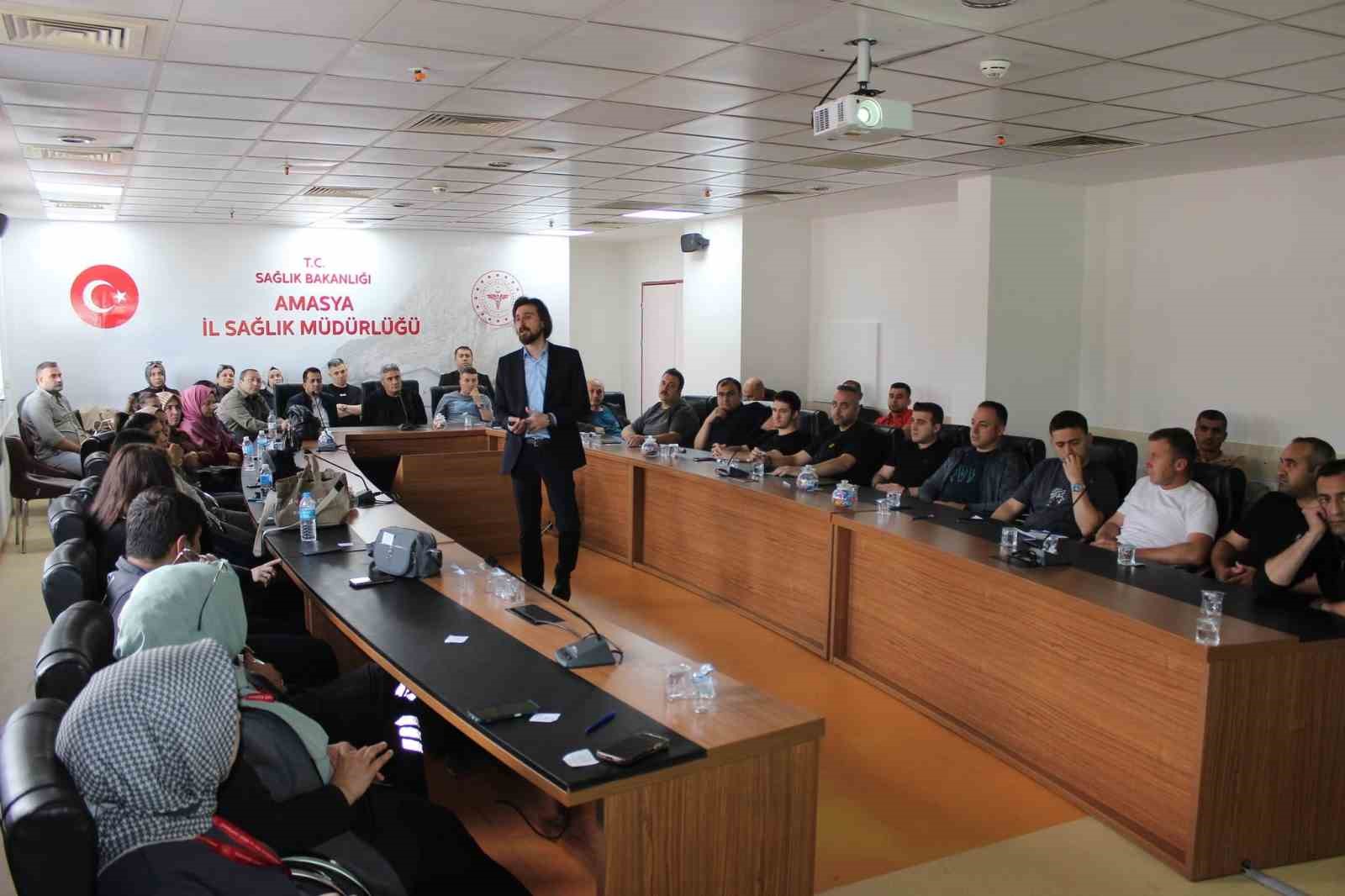 Sağlık çalışanlarına etkili iletişim eğitimi