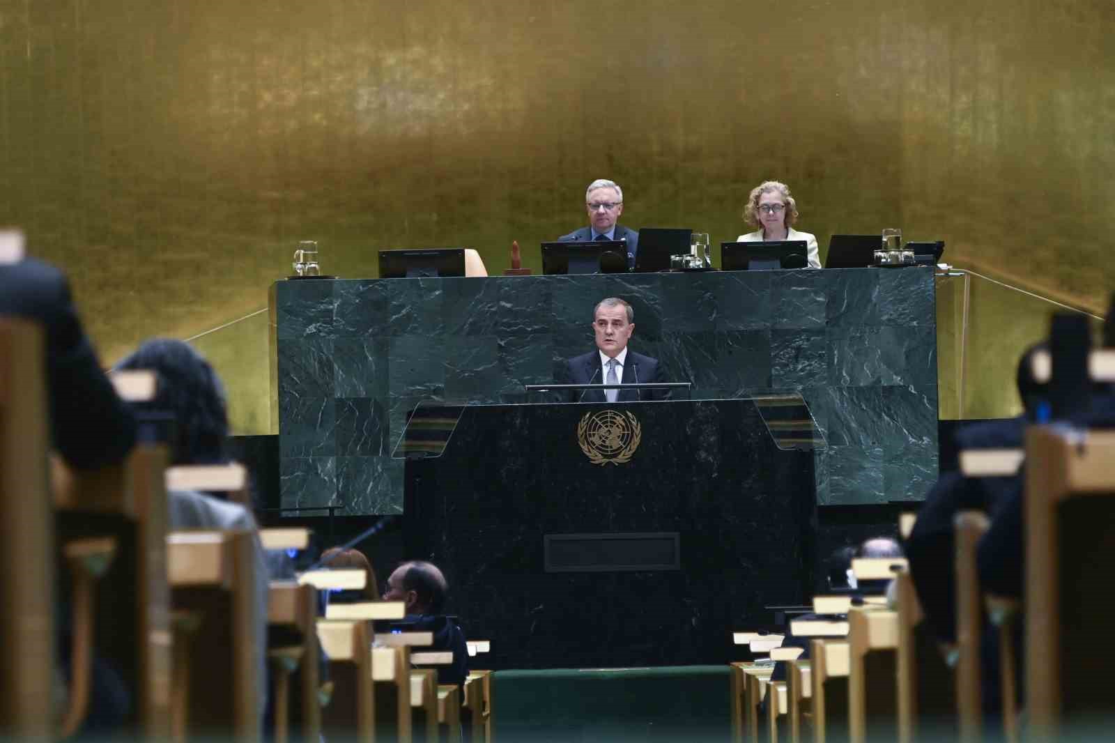 Azerbaycan Dışişleri Bakanı Bayramov: "Barış gündeminin ilerletilmesiyle tüm bölge istikrar açısından umut vadeden bir merkeze dönüştü"