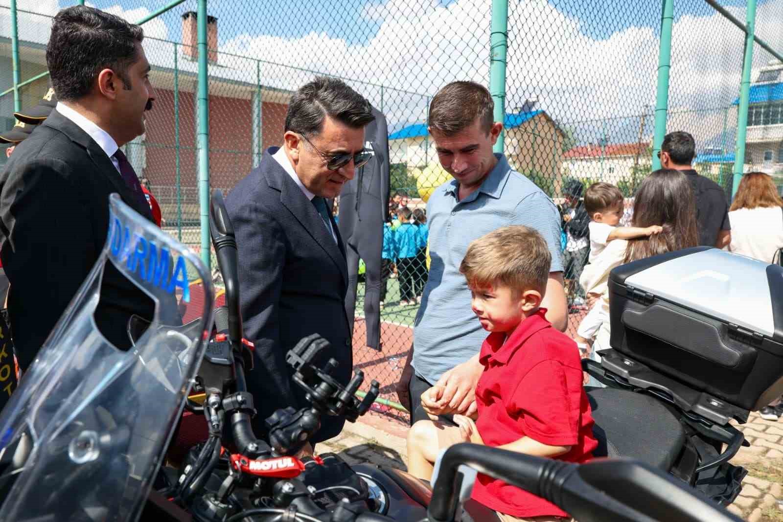 Tunceli’de En İyi Narkotik Polisi Annedir Projesi