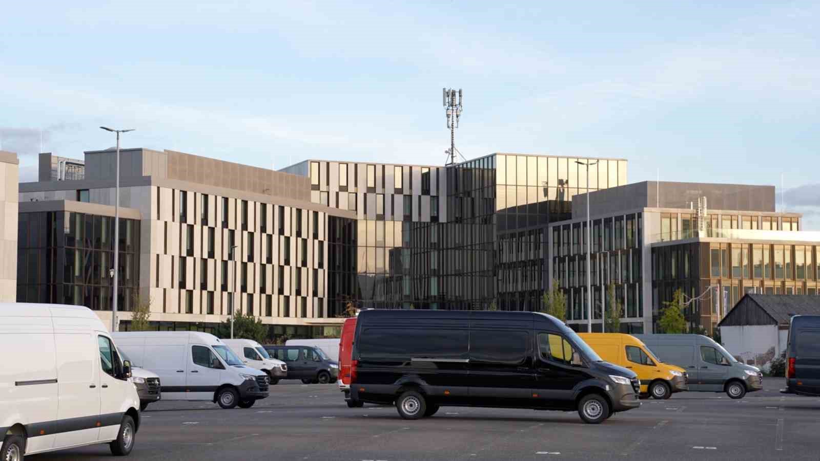 Tera Yatırım Holding Başkanı Tezmen’in Düsseldorf’taki emlak projesi ve oteli görüntülendi