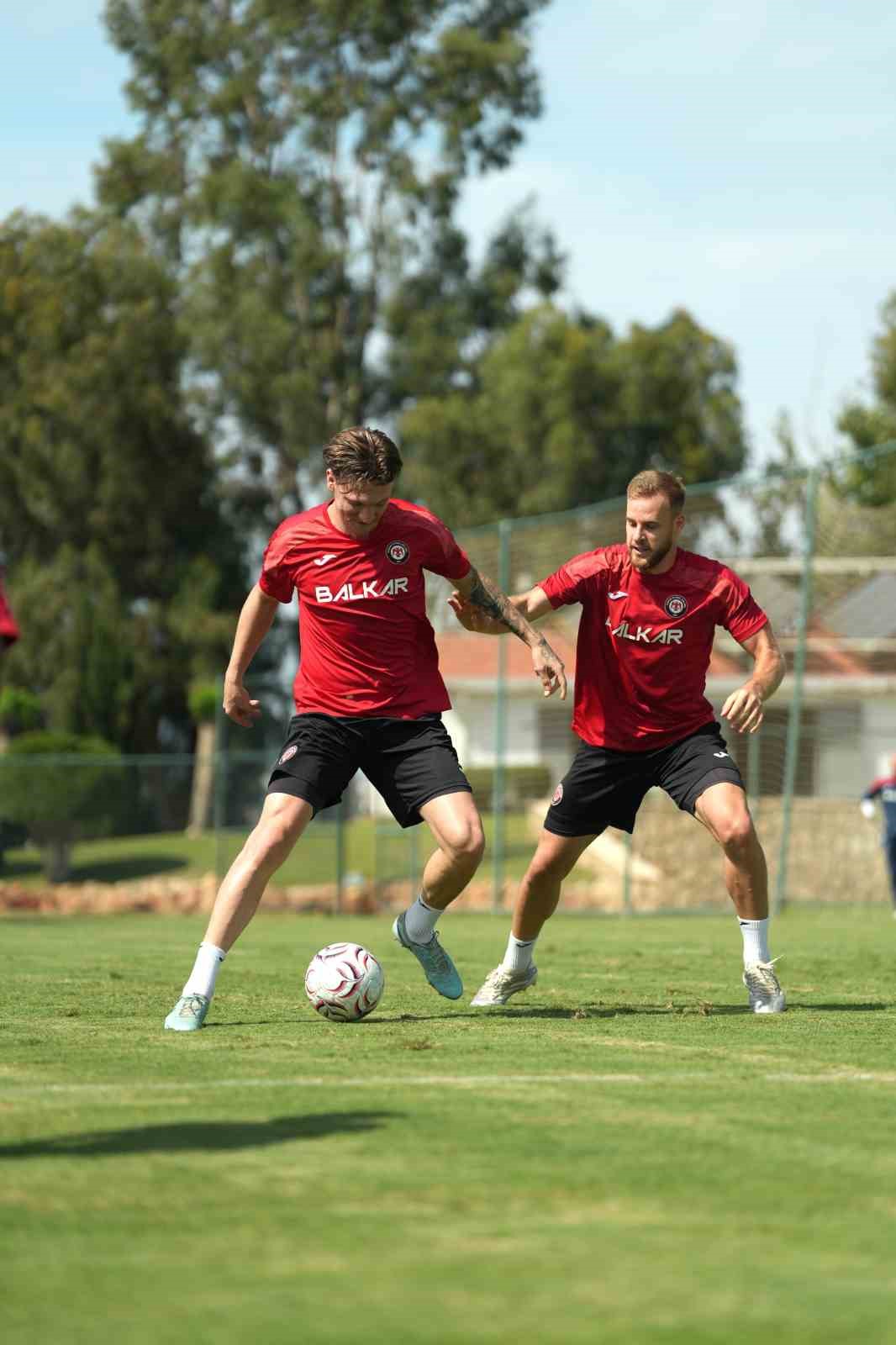 Çorum FK günün ilk antrenmanını tamamladı