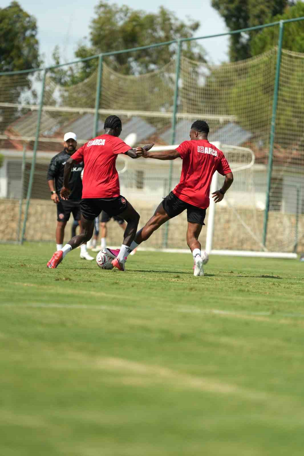 Çorum FK günün ilk antrenmanını tamamladı