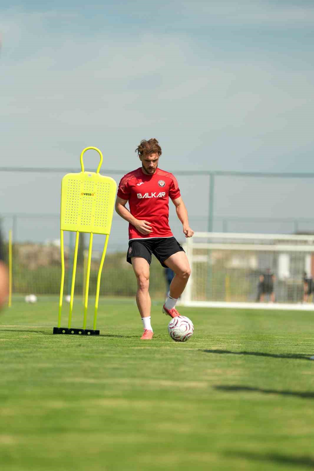 Çorum FK günün ilk antrenmanını tamamladı