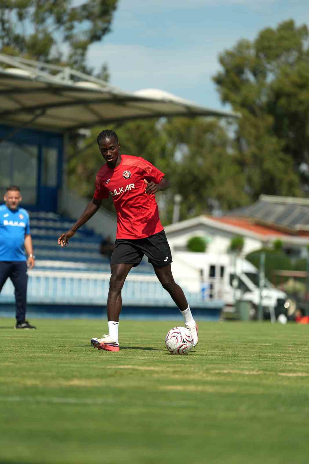 Çorum FK günün ilk antrenmanını tamamladı
