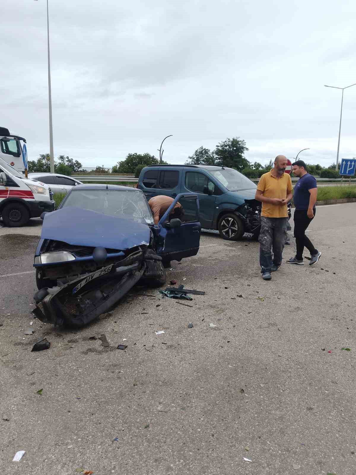 Eynesil’de trafik kazası: 2 yaralı