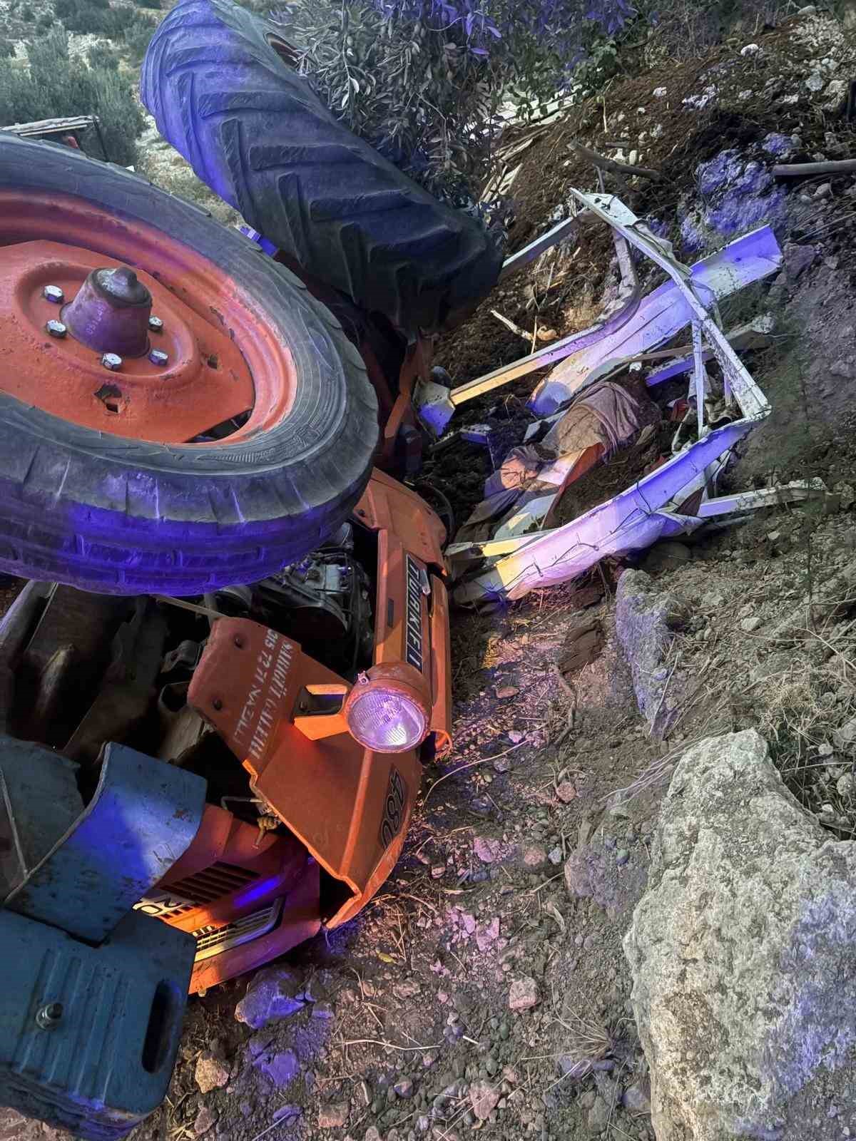 Bozdoğan’da traktör devrildi: 1 yaralı