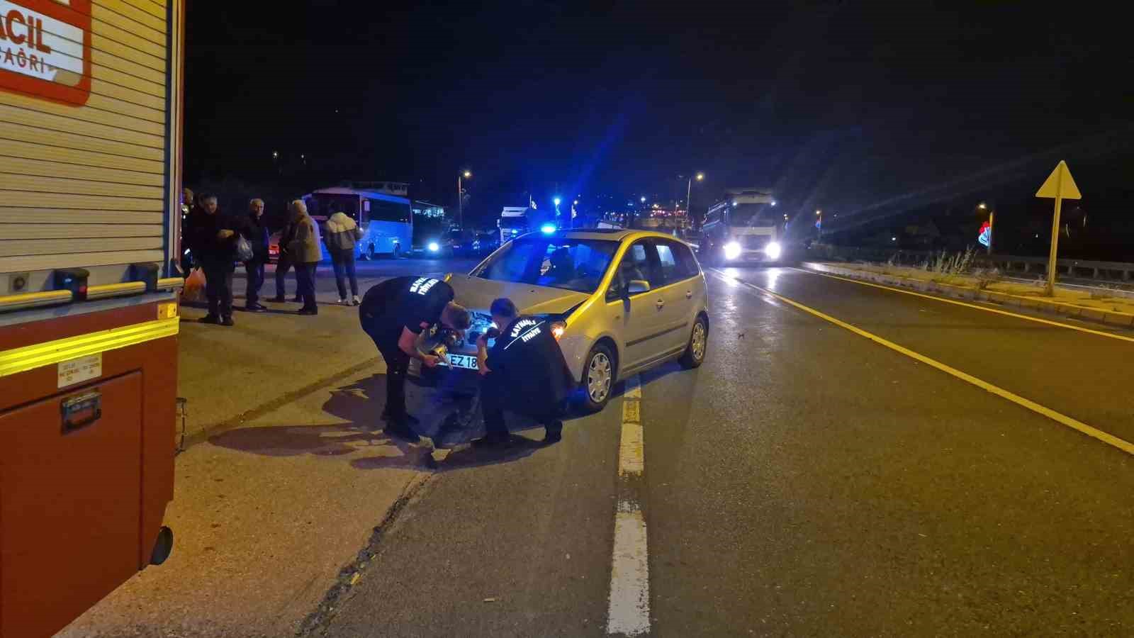 Bolu Dağı çıkışında otomobil ile traktör çarpıştı: 2 yaralı