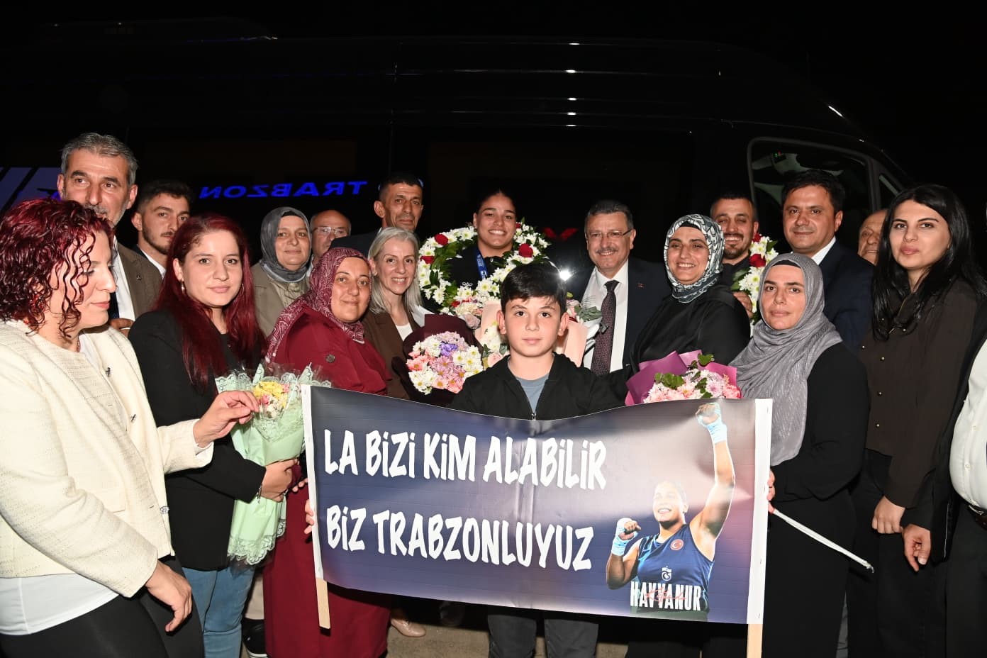 Avrupa Şampiyonu boksör Havvanur Kethüda’ya memleketi Trabzon’da coşkulu karşılama