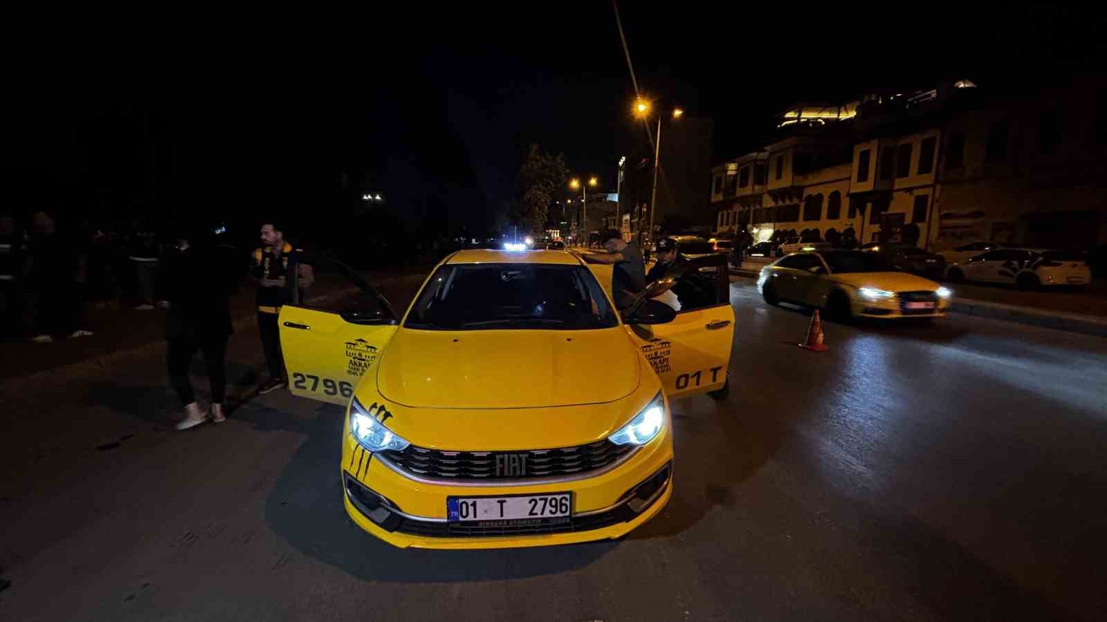 Adana’da "Huzur ve Güven" uygulaması: 64 aranan şahıs yakalandı, 191 araca 1 milyon 139 bin TL ceza