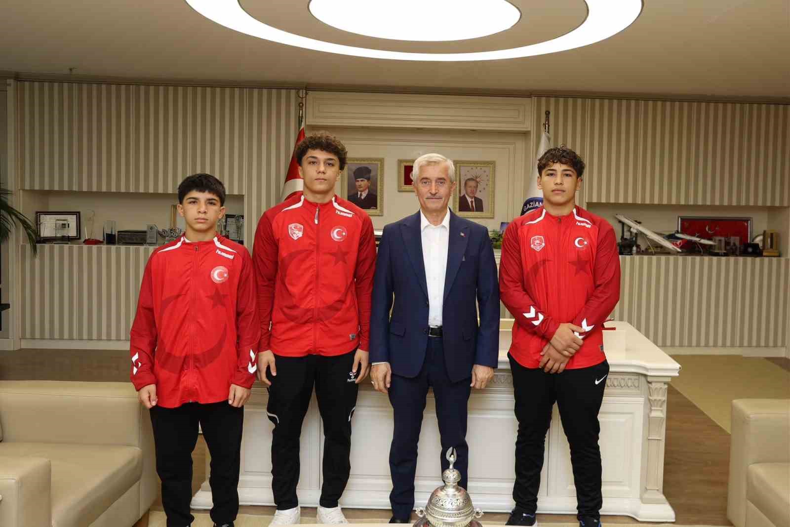 Şahinbeyli güreşçiler balkan şampiyonası yolunda