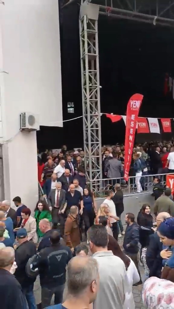 Yeni Parti Esenyurt İlçe Kongresinde gerginlik: Seçim iptal edildi