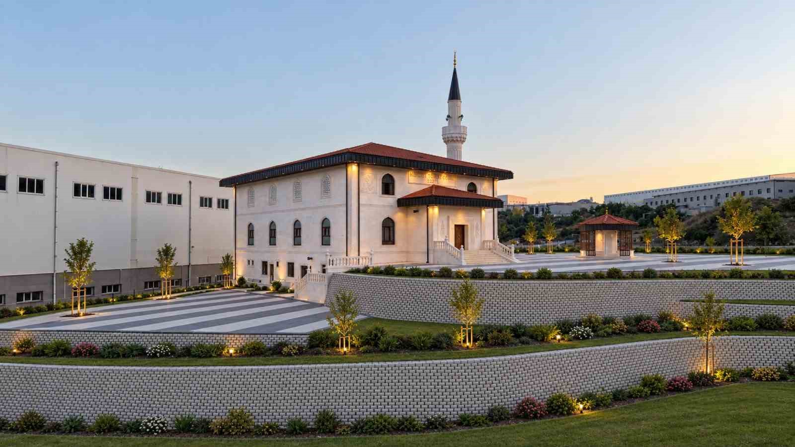 Arnavutköy’de Mehmet Yusuf Aydın Camii, Bakan Işıkhan’ın katılımıyla ibadete açıldı