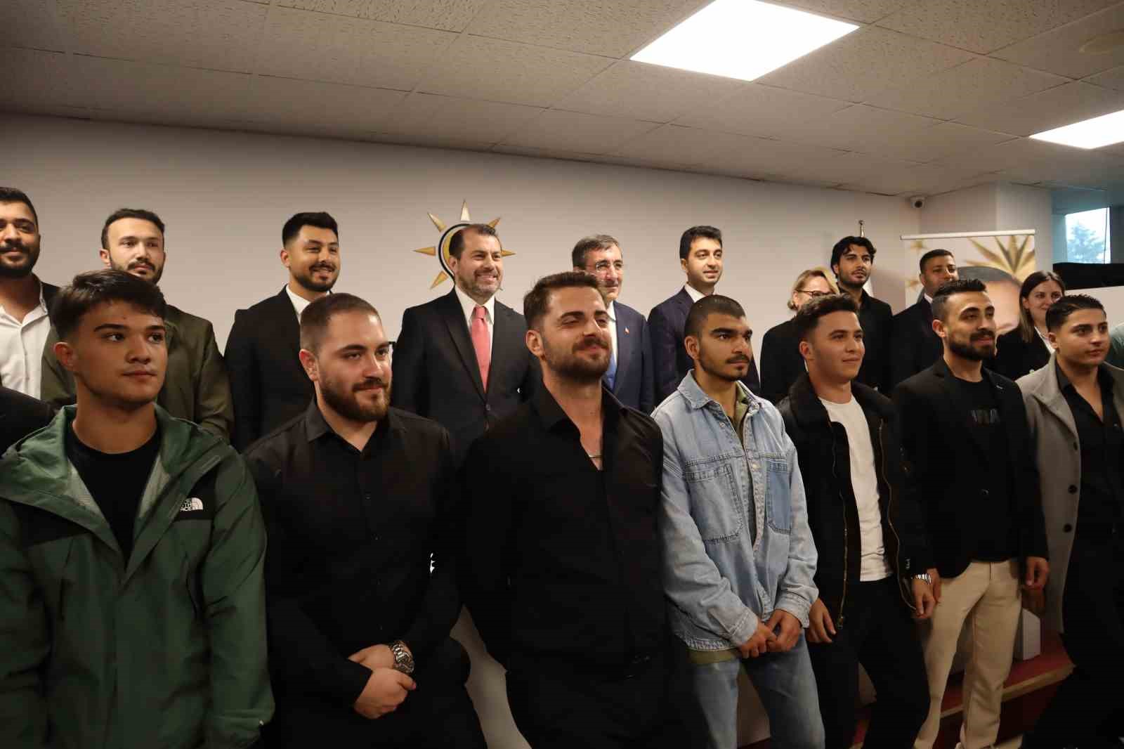 Cumhurbaşkanı Yardımcısı Yılmaz: "Savunma sanayisinde bir değişim değil devrim yaşandı"