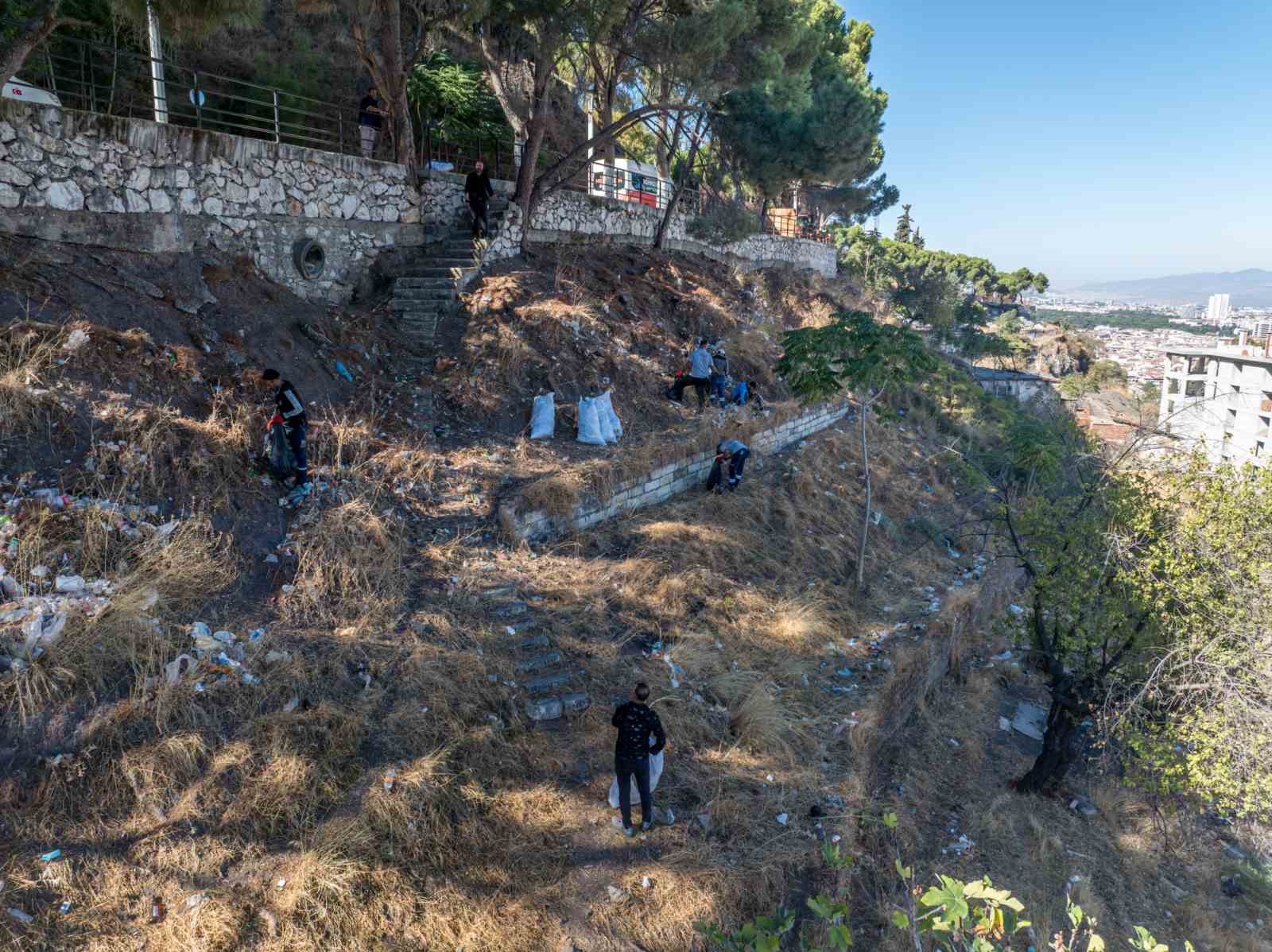 Manisa’nın tarihi ve doğal güzelliklerine uzanan yolda temizlik çalışması