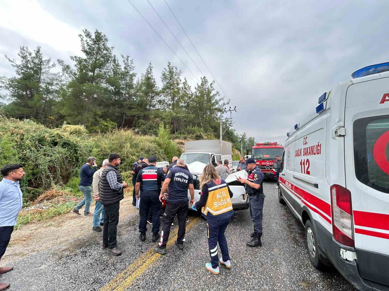 Bozdoğan’da trafik kazası: 1 ölü, 2 yaralı
