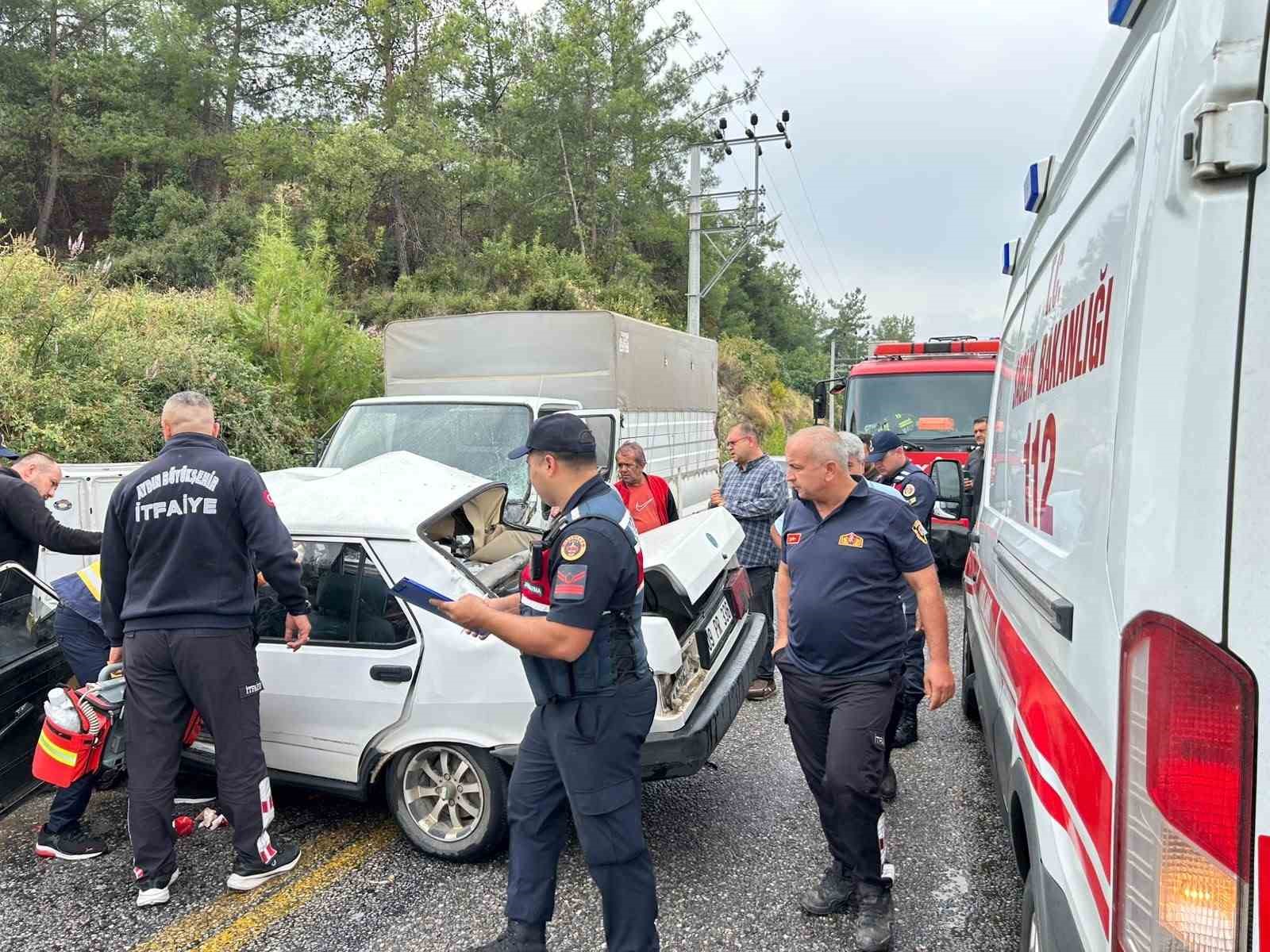 Bozdoğan’da trafik kazası: 1 ölü, 2 yaralı