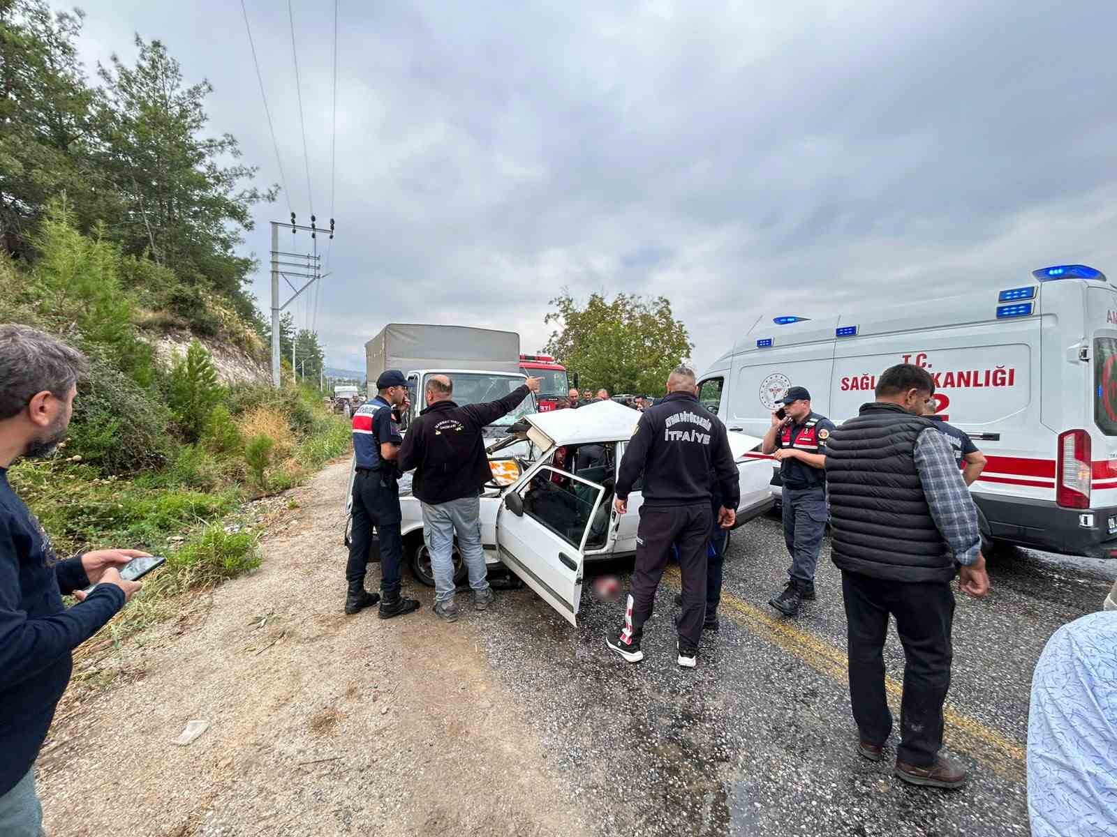 Bozdoğan’da trafik kazası: 1 ölü, 2 yaralı