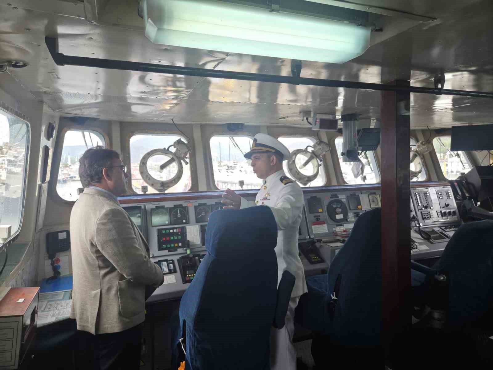 TCG Zıpkın Marmaris’te halkın ziyaretine açıldı
