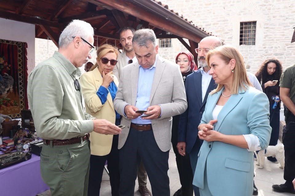 Safranbolu’da antika pazarı açıldı
