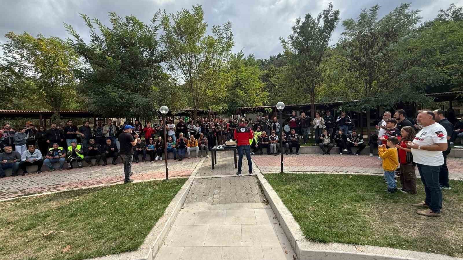 Motosiklet tutukunları Etili’de buluştu