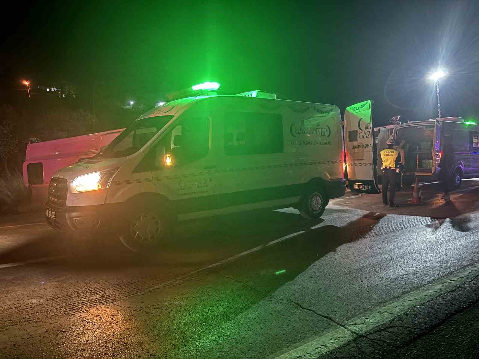 Gaziantep’te kazada hayatını kaybeden 7 kişinin cenazeleri morga kaldırıldı