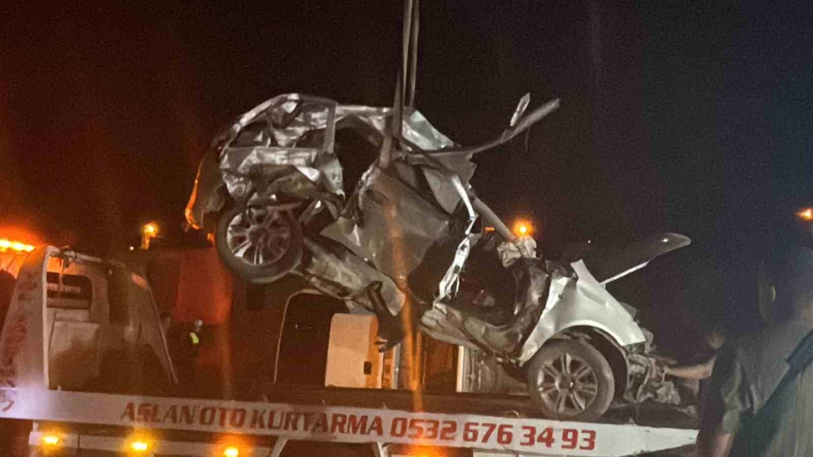 Gaziantep’te 7 kişinin hayatını kaybettiği kazada araçlar yoldan kaldırıldı