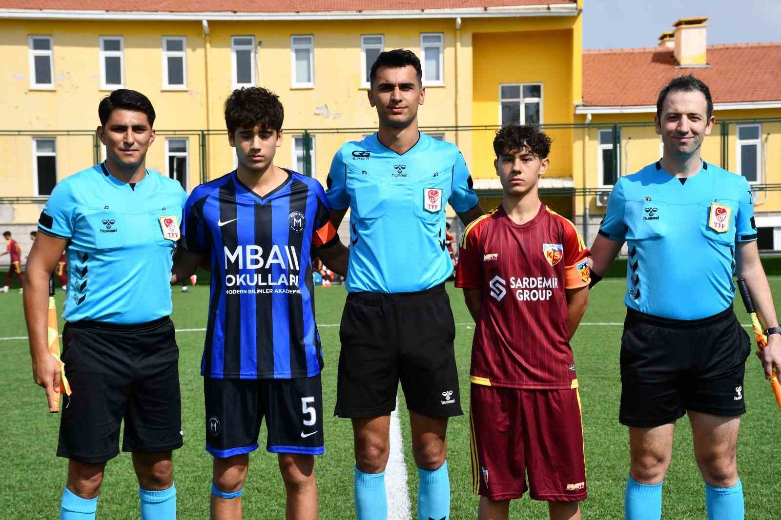 Kayserispor U15 evinde farklı kazandı