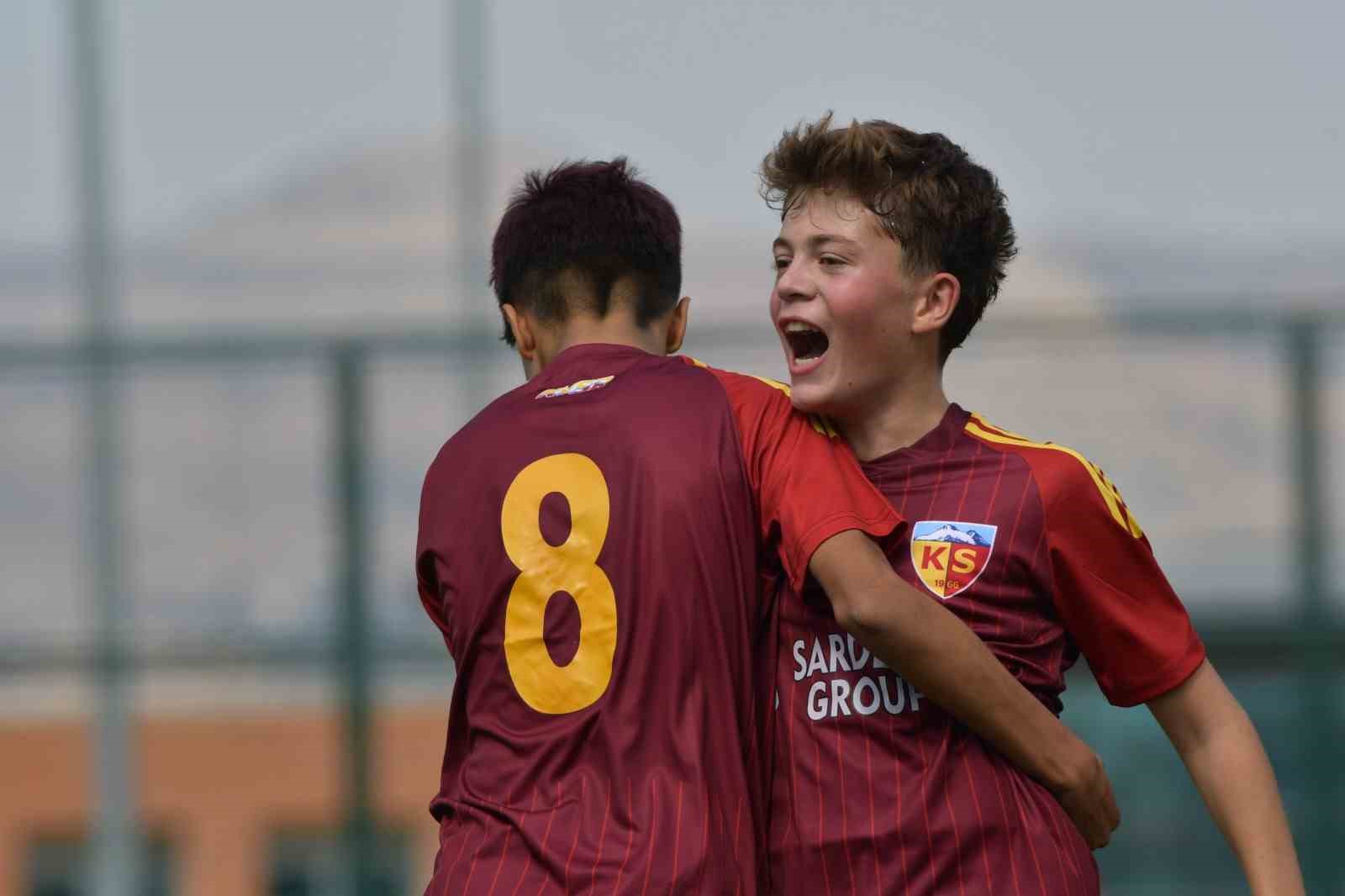 Kayserispor U14 takımı 2’de 2 yaptı