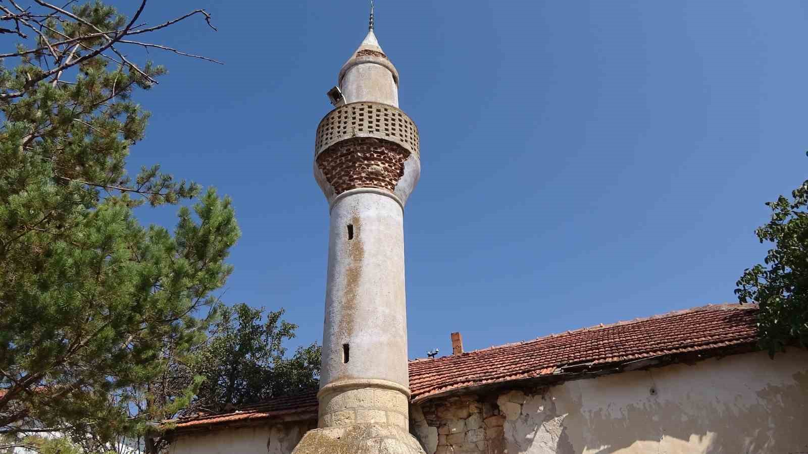 Yozgat’taki asırlık cami onarılmayı bekliyor