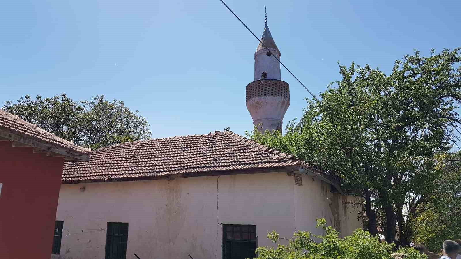 Yozgat’taki asırlık cami onarılmayı bekliyor
