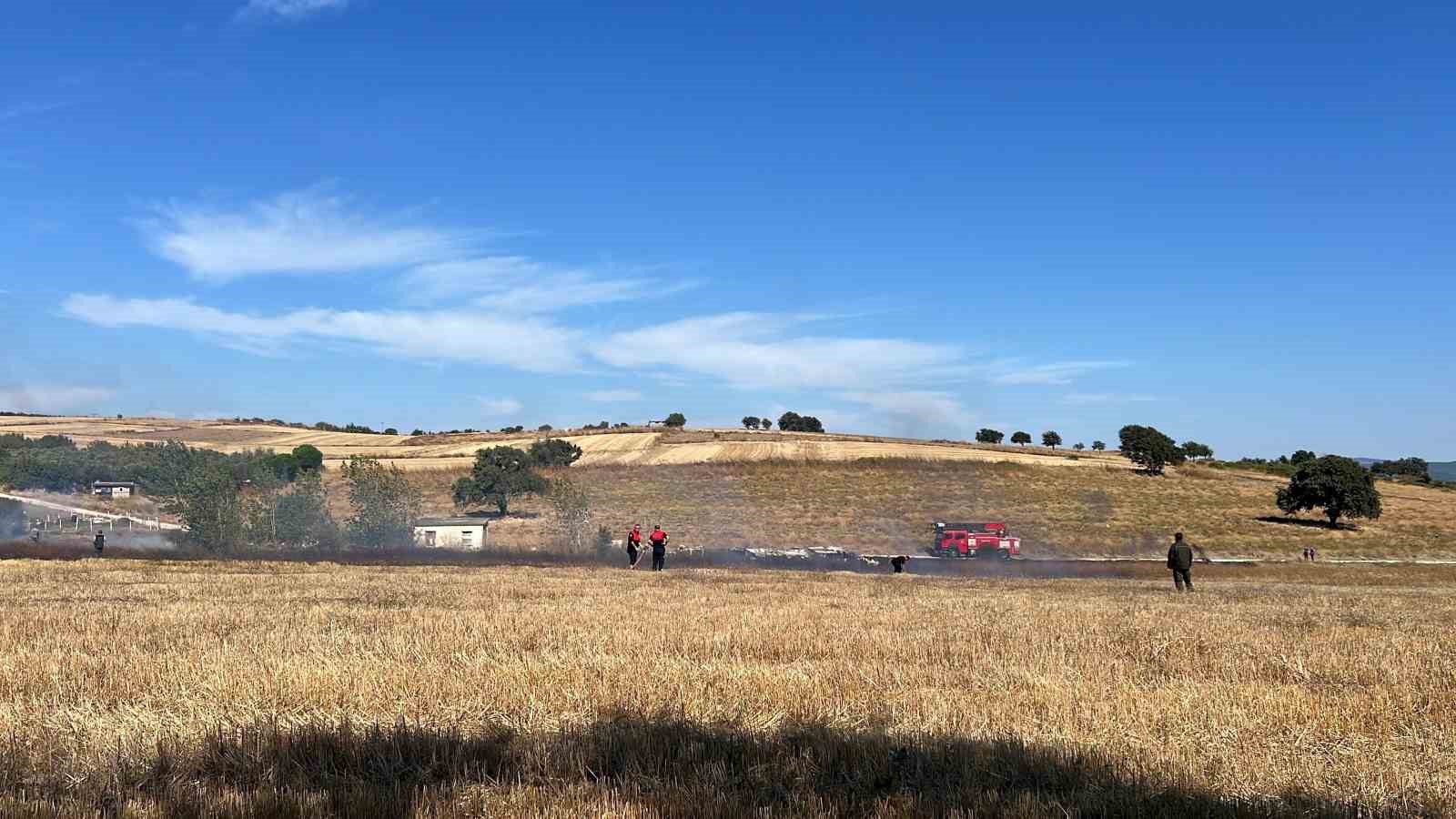 Çanakkale’de özel bakım merkezi yakınlarında korkutan ot yangını
