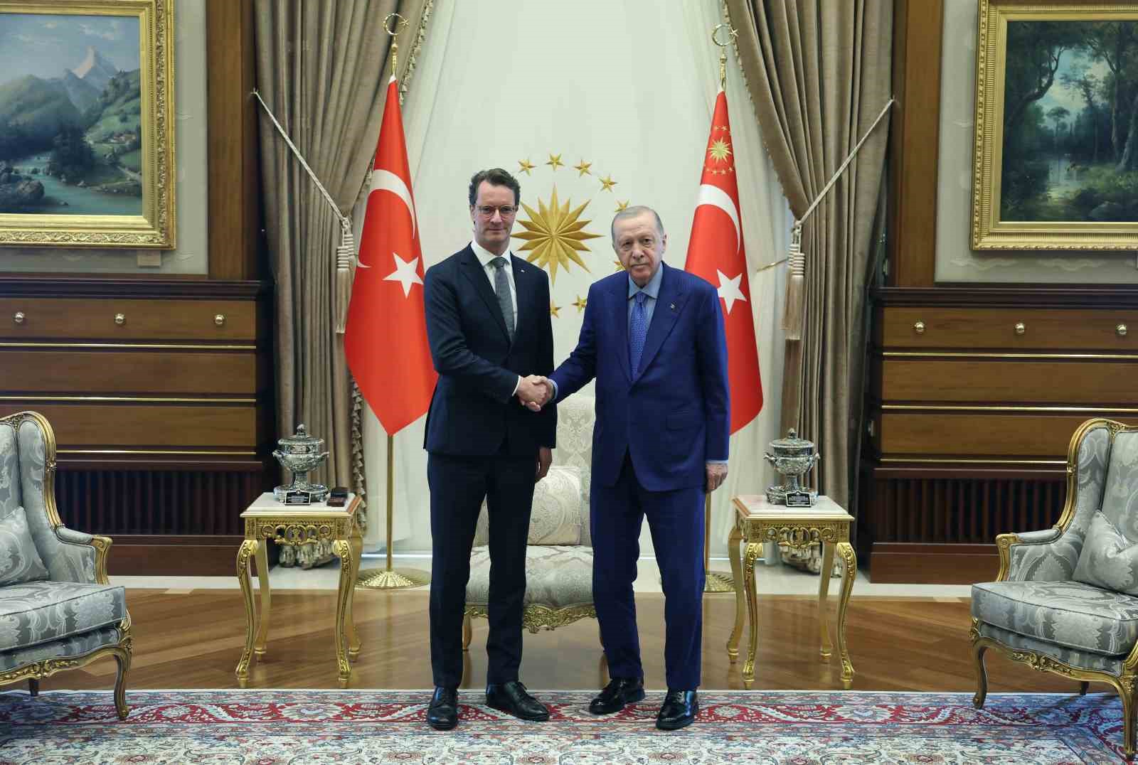 Cumhurbaşkanı Erdoğan, Almanya Kuzey Ren-Vestfalya Eyaleti Başbakanı Wüst’ü kabul etti