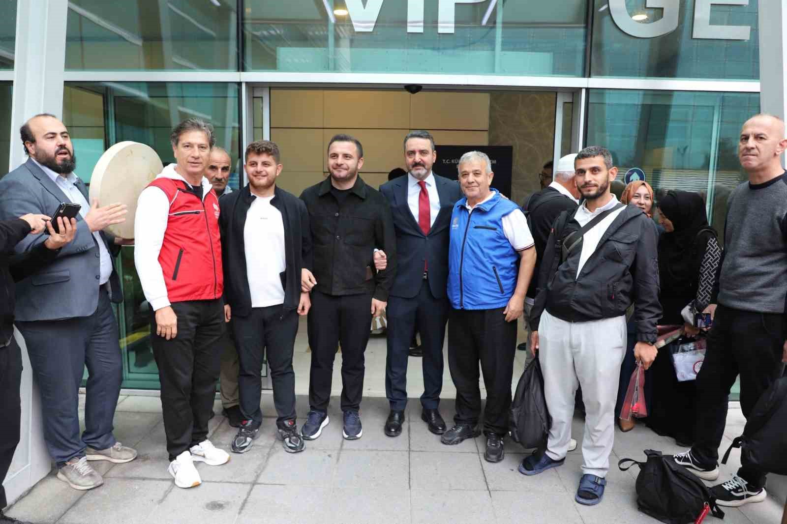 Sağlık Bakanlığı: "Şehitlerimizin kıymetli emanetleri kutsal topraklardan yurda döndü"